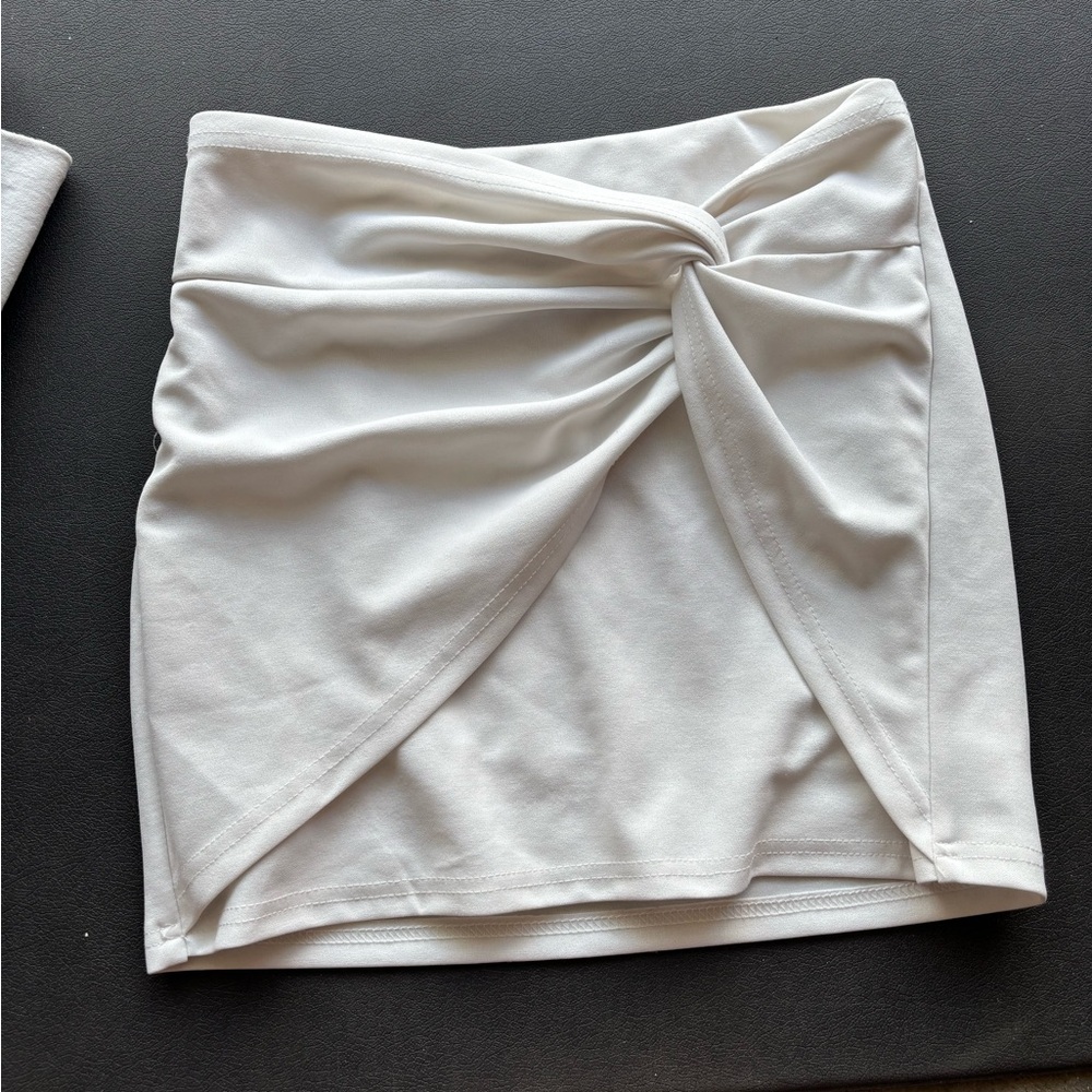 Twist Front Bodycon Mini Skirt